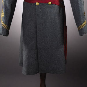 Manteau de cérémonie américain vintage reconstitué, style historique, sur mesure - Product Image 3