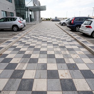 Carreaux de sol extérieurs en céramique 400x400mm, épaisseur 12mm - Finition mate robuste, antidérapants et résistants à l'usure pour allées et usage commercial - Product Image 2