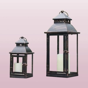 Venta al por Mayor de Faroles de Metal Marroquíes Ecológicos y Portátiles con Acabado Dorado Brillante para Navidad y Bodas - Product Image 2