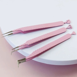 Pinzas para Pestañas Rosadas de Acero Inoxidable con Puntas de Precisión para Aplicación de Extensiones de Pestañas - Product Image 1