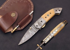Couteau pliant multifonction en acier Damas Viking Art, 7,5 pouces, manche en os avec étui en cuir - Product Image 5