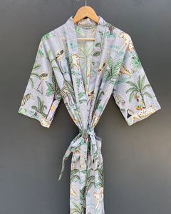 ชุดคลุมกิโมโนผ้าฝ้ายพิมพ์ลายบล็อก สวมใส่สบาย ระบายอากาศได้ดี เหมาะสำหรับเพื่อนเจ้าสาว ไซส์เดียว ชุดนอนฤดูร้อนสำหรับผู้หญิง - Product Image 6