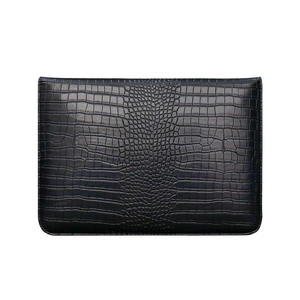 Enveloppe de luxe en cuir de croco de qualité supérieure, logo et design personnalisés, sac pour ordinateur portable 11 13 15,6 pouces, support pour ordinateur portable, étui pour ordinateur portable - Product Image 3