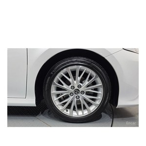 2018 for Toyota Camry 2.5 XLE Hybrid 77,063 km Leather Seats Rear Camera July 2018 Left Steering - Product Image 5