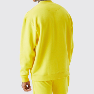 Sweat-shirt jaune à col rond pour homme avec impression du slogan « Home Is Where The Art Is », ensemble de survêtement streetwear à manches longues - Product Image 3