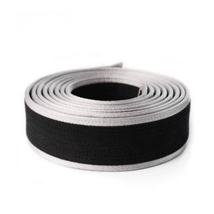 Ceintures de karaté de haute qualité, fabricant de ceintures de grade en coton brodées sur mesure pour les écoles d'arts martiaux, les dojos et les compétitions - Product Image 1