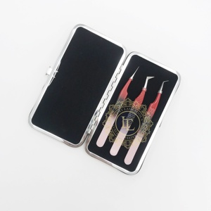 Pince à épiler à pointe argentée avec revêtement en poudre personnalisée en gros, étui magnétique en acier inoxydable, testé à la main, pince à cils de marque privée - Product Image 1