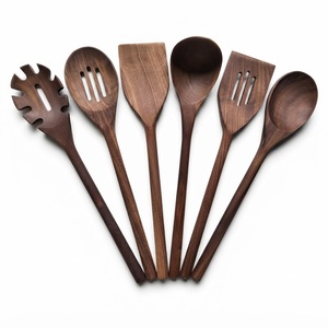 Ensemble de cuillères de cuisine vintage en bois noir, écologiques, antiadhésives, spatules et louches en bois dur avec logo personnalisé - Product Image 1