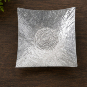 Bandeja Decorativa Irregular de Metal Hecha a Mano, Diseño Minimalista para Uso en Interiores, Sala de Estar, Mesa, Todas las Temporadas - Product Image 2