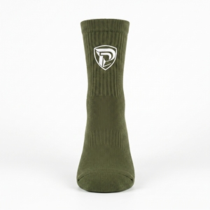 Chaussettes mi-hautes pour homme Dumela, vert olive, en spandex et polyester, tricotées, respirantes, couleur unie, logo sur le revers, décontractées, pour tous les jours, printemps - Product Image 1