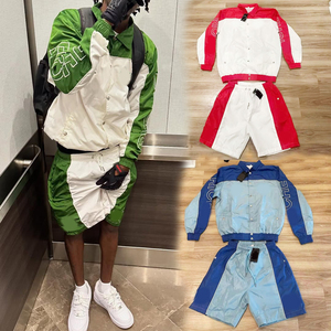 Conjunto Deportivo Personalizado para Hombre, Chaqueta Cortavientos de Dos Piezas con Cierre y Pantalones Cortos de Poliéster y Nailon - Product Image 2