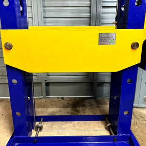 Bon prix pour une presse hydraulique de 20 tonnes pour le travail des métaux, le pliage, le redressage de l'acier et de l'aluminium au Vietnam - Product Image 5