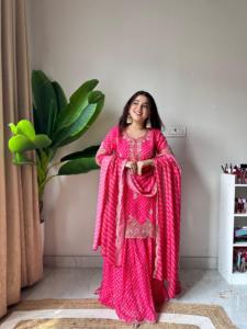 Salwar Kameez bordado con lentejuelas, traje listo para usar hasta el suelo para mujer, ropa tradicional india y pakistaní. - Product Image 2