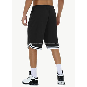 กางเกงขาสั้นบาสเก็ตบอลตาข่ายคู่สำหรับผู้ชายเสื้อผ้ากีฬาแห้งเร็วระบายอากาศโลโก้ตามสั่ง - Product Image 5