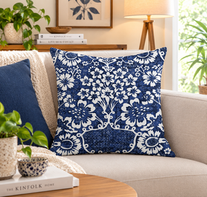 Housse de coussin imprimée en coton lavable, motif floral bleu marine et blanc, style moderne, anti-déchirure, pour la maison et l'hôtel - Product Image 1
