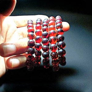 Haute qualité naturel rouge ambre perles breloques cristal élastique Bracelet amour poli guérison mode perlé Bracelet pierre bijoux - Product Image 1