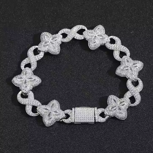 Stylish Hip Hop Cuban Necklace with <b>Iced</b> Out Moissanite Finish for Modern Urban Fashion - Product Image 3
