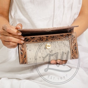 สไตล์ตะวันตกผมบนซ่อนที่มีสีสันTooledขนสัตว์หนังคลัทช์ผู้หญิงออกแบบกระเป๋าร้อนขายTooledหนังกระเป๋าสตางค์ที่ไม่ซ้ํากัน - Product Image 3