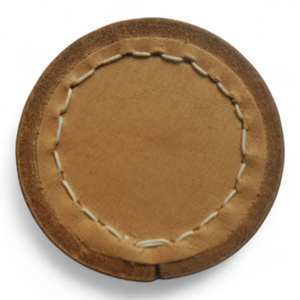 Gobelet à dés en cuir naturel gravé, durable, avec couleur et taille personnalisables - Product Image 4