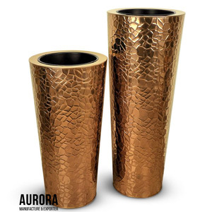 Macetero de suelo moderno de lujo, hecho a mano en Vietnam, chapado en oro, de acero inoxidable, estilo antiguo, sencillo, para interiores, personalizado de fábrica. - Product Image 2