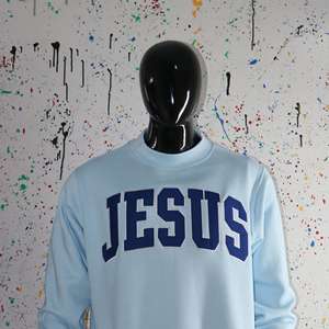 Sudadera JESUS SKY BLUE con cuello alto, 100% azul marino, con apliques bordados, cuello ancho, hilos finos. - Product Image 3