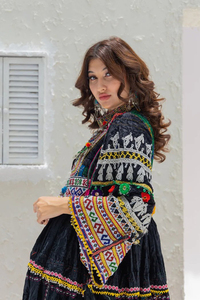 Robe afghane vintage avec broderie artisanale, robe afghane unique et confortable, robe Kuchi pour femmes, vente en gros OEM - Product Image 4