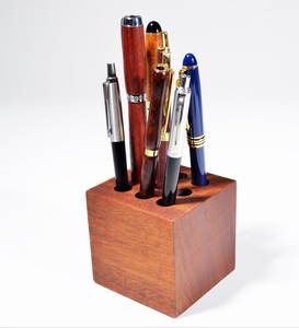 Organisateur de bureau en bois minimaliste pour stylos, porte-stylos en bois naturel pour l'espace de travail à domicile, organisateur de bureau en bois au design intemporel - Product Image 1