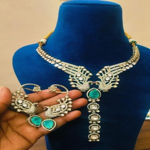 ชุดสร้อยคอพร้อมต่างหูดีไซน์นกยูงคุณภาพพรีเมียม สวยงาม เหมาะสำหรับงานแต่งงาน งานเลี้ยง - Product Image 1