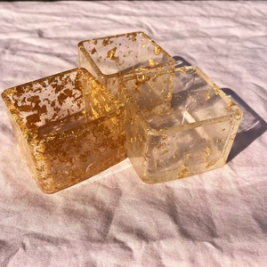 Ensemble de porte-bougies en résine et en bois faits à la main pour une décoration de luxe, contenants décoratifs pour bougies pour la maison, l'hôtel et le marché de gros - Product Image 1