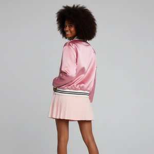 เสื้อแจ็คเก็ตเบสบอลแบบมีฮิปฮอปสำหรับผู้หญิง คุณภาพสูงจากโรงงานผู้ผลิต (OEM)  ตกแต่งด้วยผ้าซาตินลายปะติดช่วงแขน  แบบลำลองสไตล์วิทยาลัย  ตกแต่งด้วยมุกย้อมสี - Product Image 2