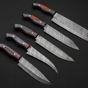 Juego de Cuchillos de Cocina Profesionales de 5 Piezas de Acero de Damasco, Mangos de Madera, Diseño Ambidiestro, Hojas de 67 Capas, Sostenibles y Duraderos - Product Image 5