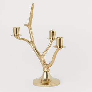 Support de bougie en laiton de qualité supérieure, style floral, fait main, design élégant, pour la décoration de la maison, des hôtels, des temples, comme centre de table de mariage, ou comme cadeau. - Product Image 2