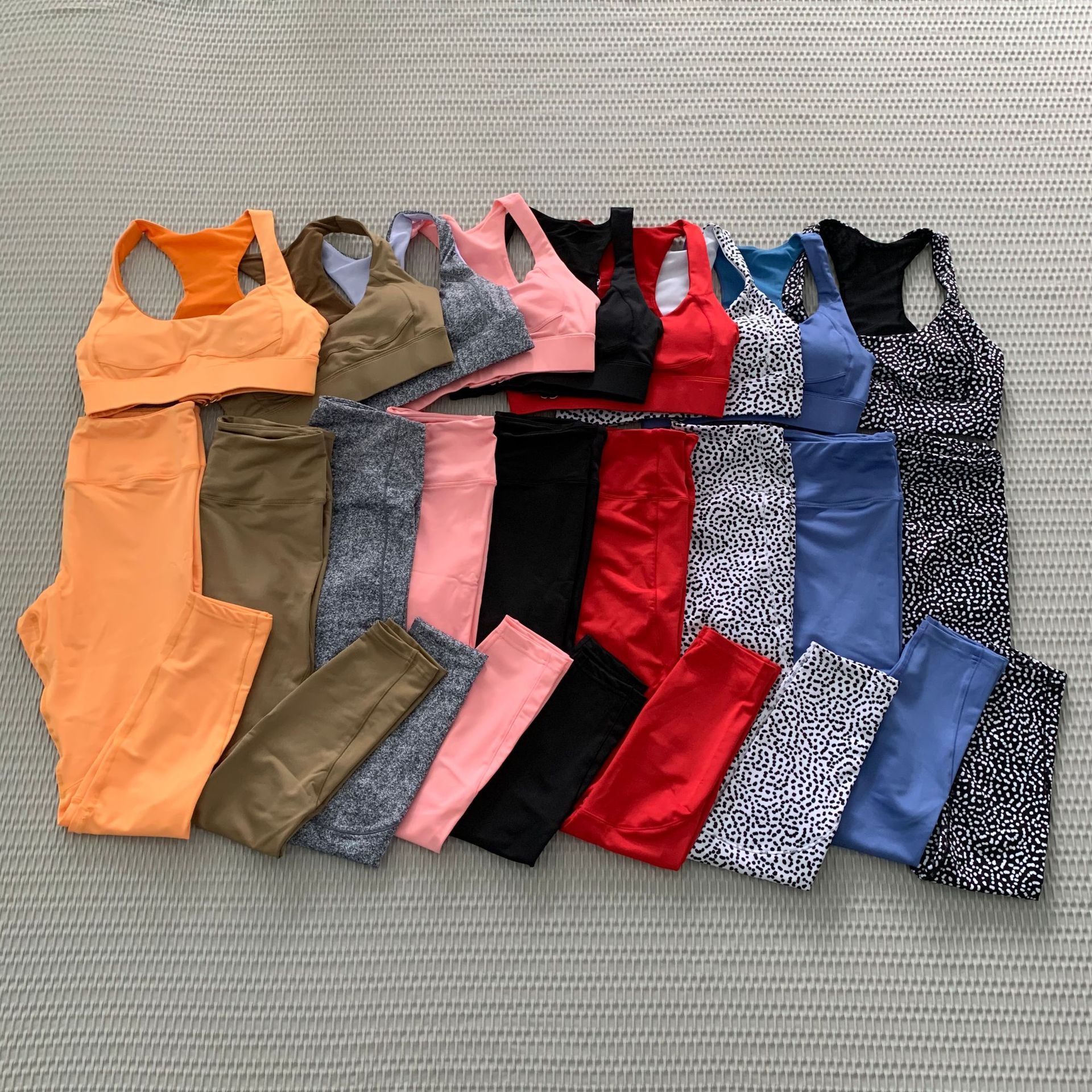 Solid Color Tight Women Hollow Back Shoulder Straps Breathable Stand Neckline Fitness Bra Top Mid Waist Yoga Leggings 2pc Gym