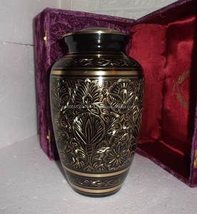 Urna Funeraria de Latón Grabada de Alta Calidad, Acabado Negro y Dorado, para Cenizas Humanas Adultas, Recuerdo Conmemorativo, Artículos Funerarios - Product Image 1