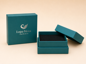 Boîte cadeau rigide de luxe vert turquoise avec logo en feuille d'argent et insert en velours, boîte d'emballage carrée personnalisée pour bijoux, fournisseur Vietnam - Product Image 1
