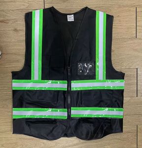 Chaleco de Seguridad Reflectante de Alta Visibilidad de Nuevo Material, Color Rosa, con 5 Bolsillos, Personalizable con Logotipo Impreso - Product Image 4