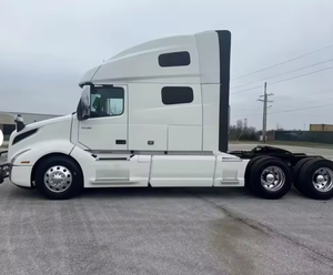 รับประกันการขาย 100% พร้อมใช้งาน รถบรรทุกหัวลาก Volvo VNL Sleeper ปี 2023 - 6x4 Condo Sleeper, 455 แรงม้า, ดีเซล เกียร์ออโต้ รถบรรทุกมือสอง - Product Image 5