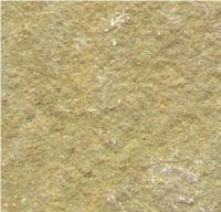 Calcaire jaune doré durable avec dos calibré offrant une surface naturelle antidérapante idéale pour les terrasses de piscine en pavage extérieur - Product Image 5
