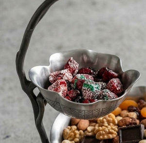 Cuenco de metal vintage de dos niveles para nueces con soporte para pájaros, bandeja de servir con forma de flor - Product Image 3