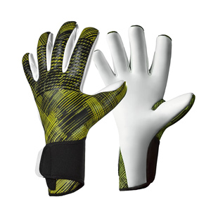 ถุงมือผู้รักษาประตู COSH SPORTS ระดับมืออาชีพ – จับกระชับมือและสวมใส่สบาย - Product Image 4