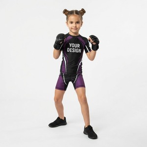 Ensemble de sport MMA personnalisé pour filles : Rashguard à manches courtes et short de combat assorti – Tenue d'entraînement athlétique par sublimation - Product Image 4