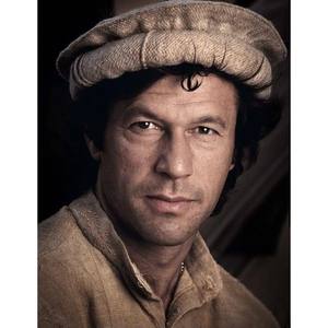 Gorro Chitrali de Lana Mezclada Color Ceniza, Hecho a Mano, Tradicional, Cálido para Invierno, Suave y Cómodo, Estilo Étnico - Product Image 2