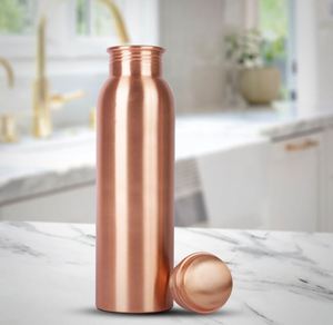 Botella de agua de cobre con acabado liso, artículos de bebida premium para la salud, ayurvédicos, ecológicos, reutilizables, a prueba de fugas, para gimnasio, oficina, viajes. - Product Image 5