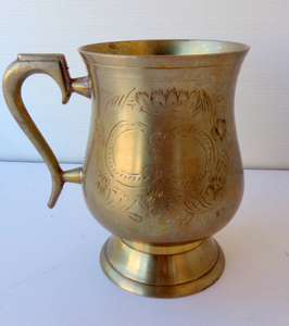 Mug en laiton antique avec poignée, gravé à la main en Inde, écologique, disponible en plusieurs tailles, pour bière et vin, style vintage, décoratif, idéal pour la décoration de ferme, cadeaux - Product Image 3