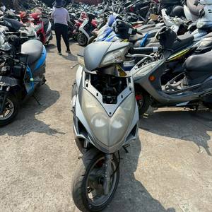 Motocyclettes d'occasion de marque japonaise de qualité d'exportation taïwanaise Yamaha Suzuki Prix de gros - Product Image 3