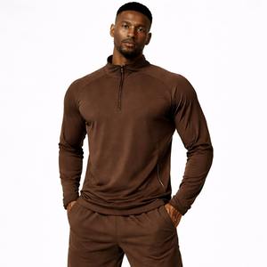 ชุดกีฬาผู้ชายสีล่าสุดปี 2026 ผ้าสเตรช เสื้อสำหรับฝึกซ้อมและกางเกงออกกำลังกาย ผู้ผลิต OEM ODM - Product Image 2