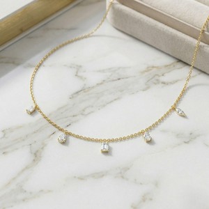 Collier pendentif de luxe plaqué or avec diamants de laboratoire 1.00CTW à taille mixte et sertissage à griffes - Product Image 2