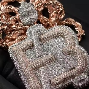 Colgante Personalizado con Nombre FAB, Chapado en Plata, con Incrustaciones de Moissanita, Plata de Ley 925, Estilo Hip Hop, Unisex, Joyería HUMERA JEWELS - Product Image 2