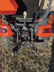 Tracteur de jardin BX2380 70 CV avec moteur, pompe, tondeuse et chargeur frontal - Haute productivité, garantie 1 an - Product Image 5