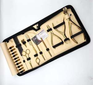 Kit d'outils de pose d'extensions capillaires à micro-anneaux et à bandes adhésives en acier inoxydable plaqué or de qualité supérieure avec étui crème personnalisé et logo - Product Image 6